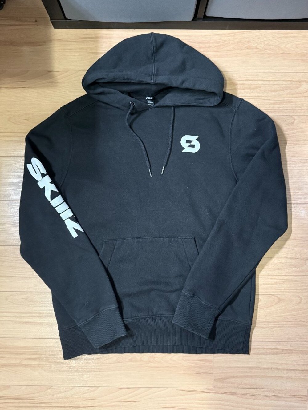 District Skillz Gaming Logo Pullover Hoodie Black Fleece Sweatshirt Size M